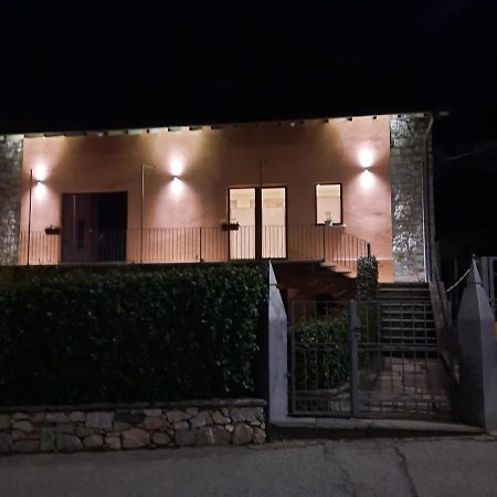 Il Sole Di Simona - Il Prato Apartment Оменя Екстериор снимка
